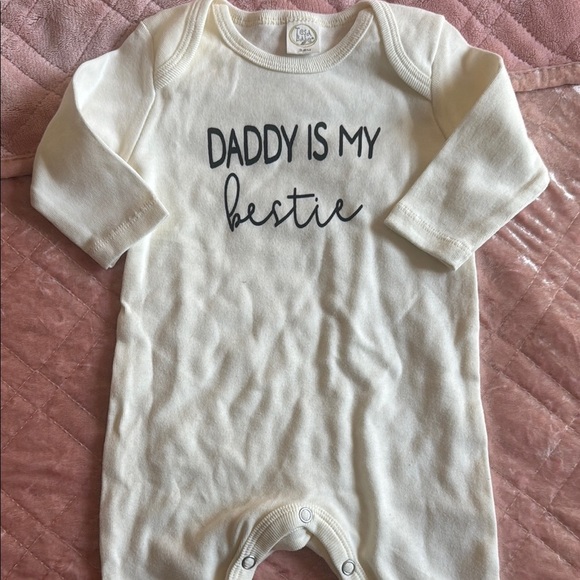 Heartfelt Graphic Onesie - Picture 2 of 4
